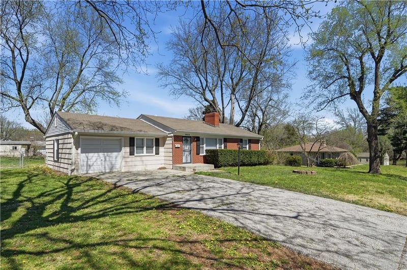 9412 70th Ter, Raytown, MO 64133