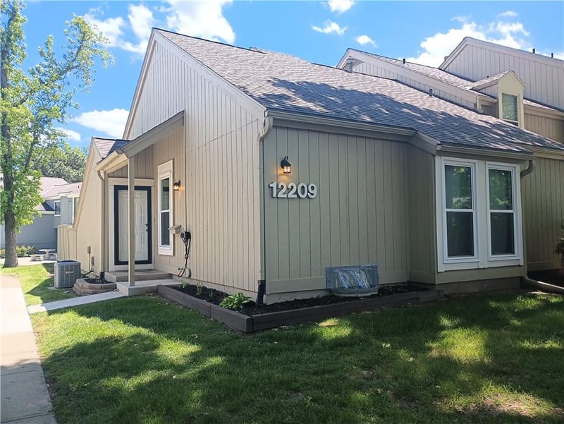 12209 79th Ter, Lenexa, KS 66215