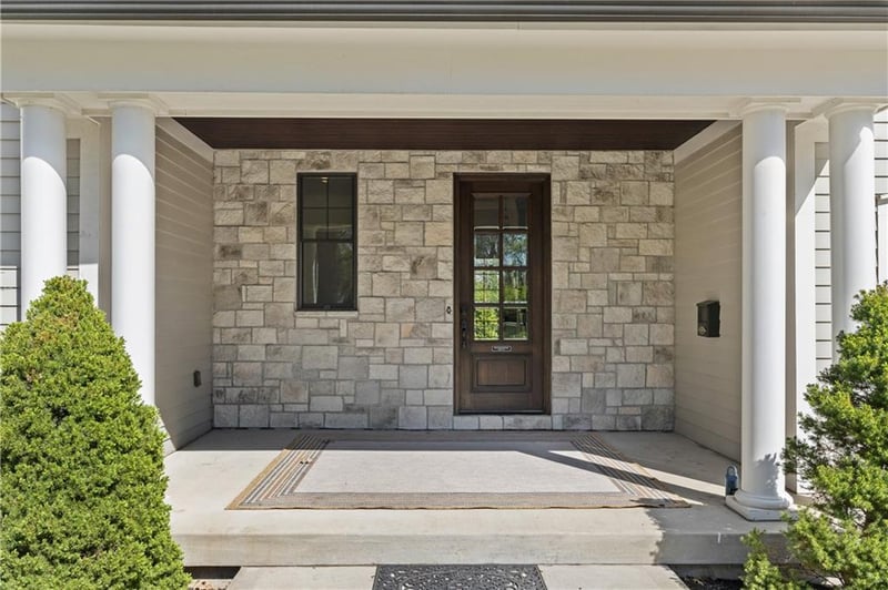 8909 Lee Blvd, Leawood, KS 66206