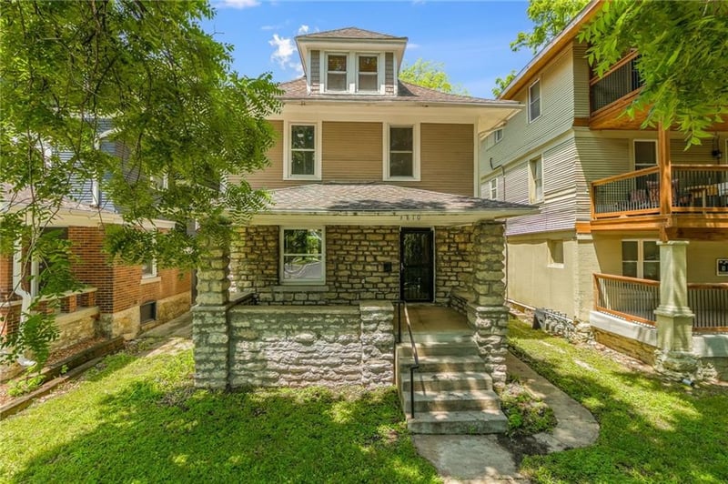 3810 Wyandotte St, Kansas City, MO 64111