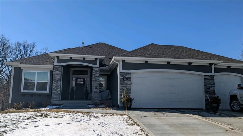 8820 Colorado Ave, Kansas City, MO 64156