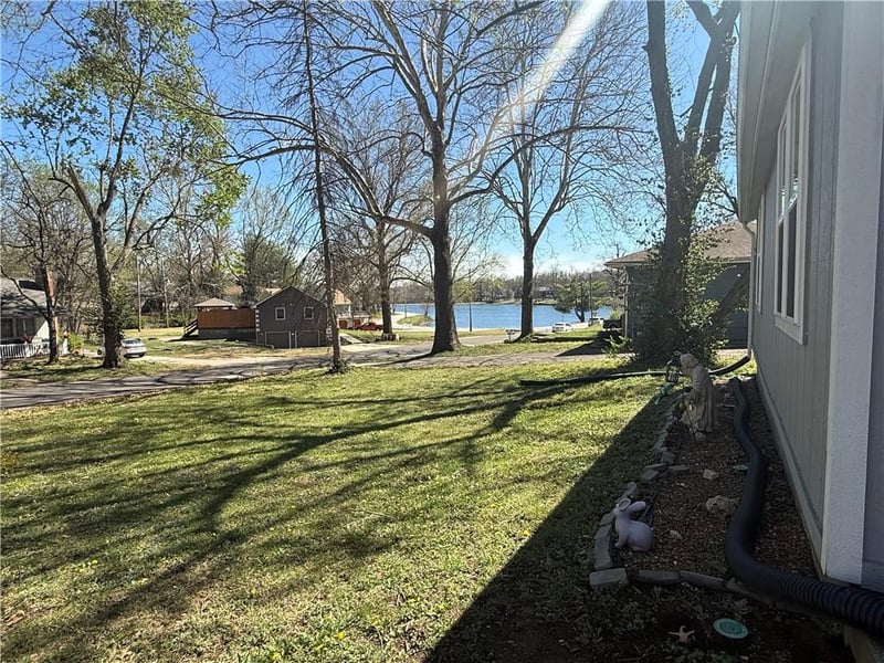 6716 Appleton Ave, Raytown, MO 64133
