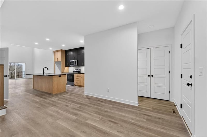 9328 Freedom St, Lenexa, KS 66227