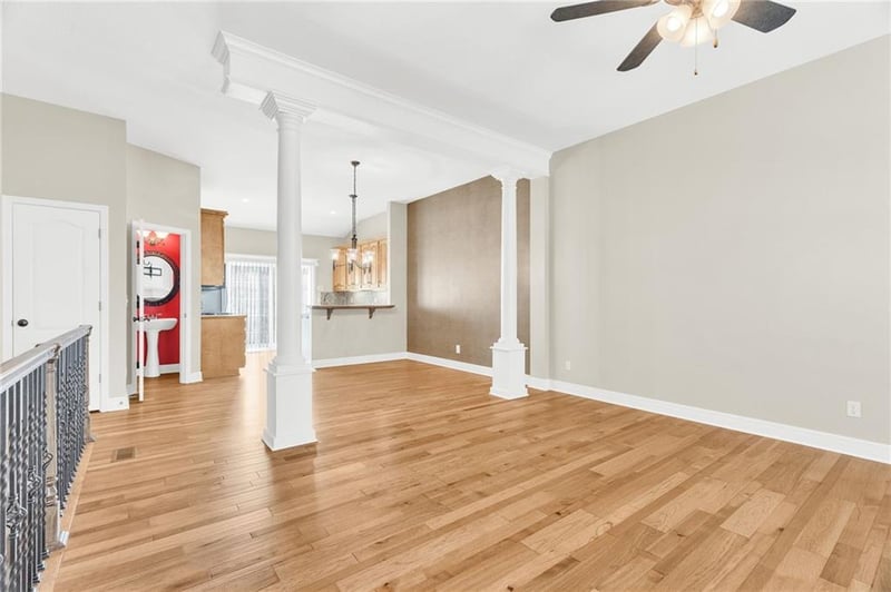 15715 W 62nd St, Shawnee, KS 66217