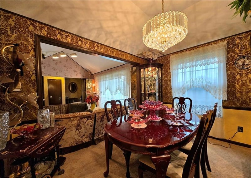 7615 95th St, Overland Park, KS 66212