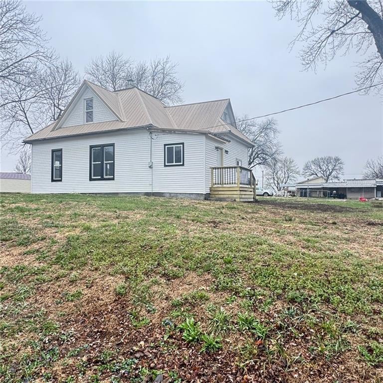 302 N Iowa St, Highland, KS 66035