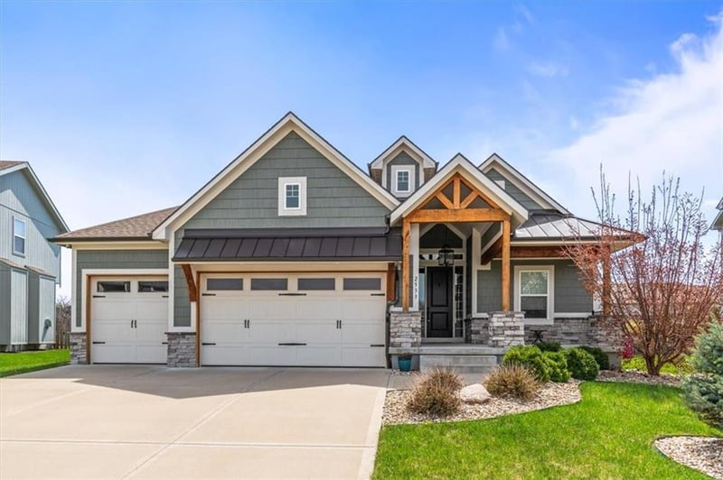 2533 Old Port Rd, Lee's Summit, MO 64082