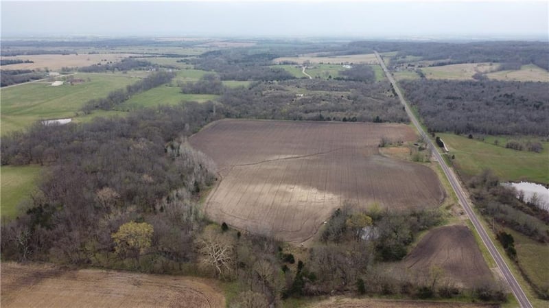 2237 Highway 7 Hw, Fort Scott, KS 66701