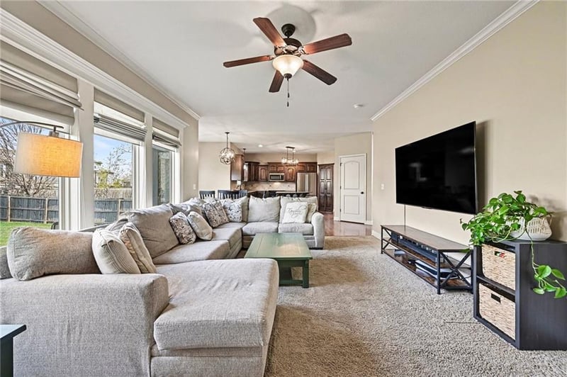 1816 93rd Ter, Kansas City, MO 64155