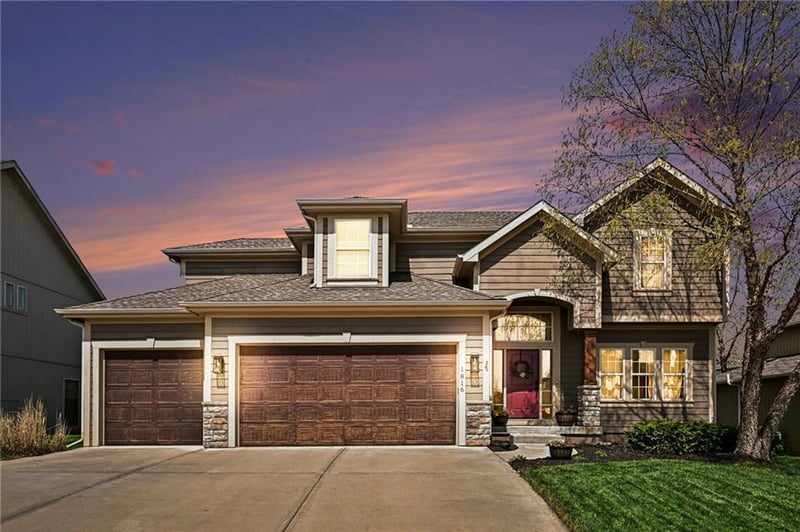 1816 93rd Ter, Kansas City, MO 64155