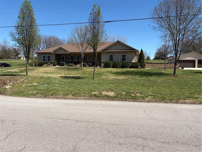 523 134th St, Bonner Springs, KS 66012