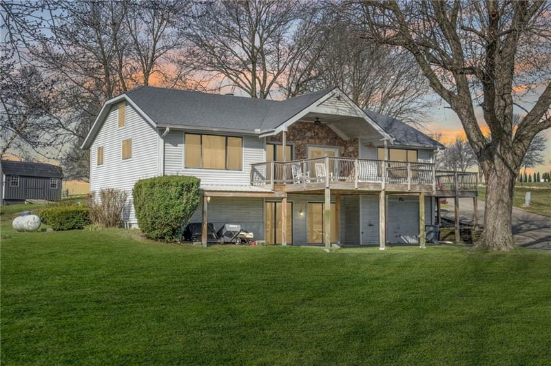 150 Yacht Club Cir, Altamont, MO 64640