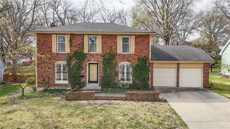 10915 100th Ter, Overland Park, KS 66214