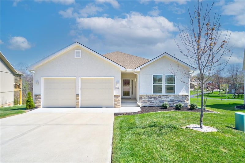 3900 Eclipse Pl, Blue Springs, MO 64015