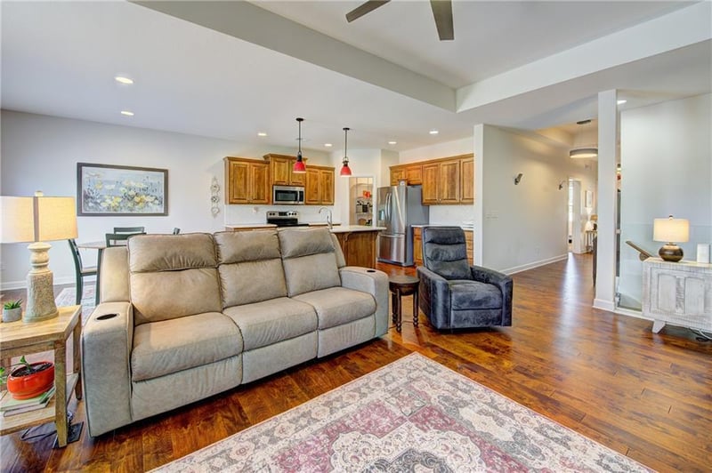 3900 Eclipse Pl, Blue Springs, MO 64015