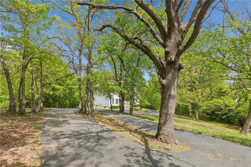 12400 E Bannister Rd, Kansas City, MO 64138