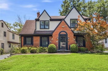 1207 W Gregory Blvd, Kansas City, MO 64114