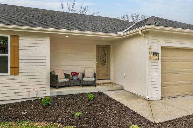 405 Harrison St, Spring Hill, KS 66083