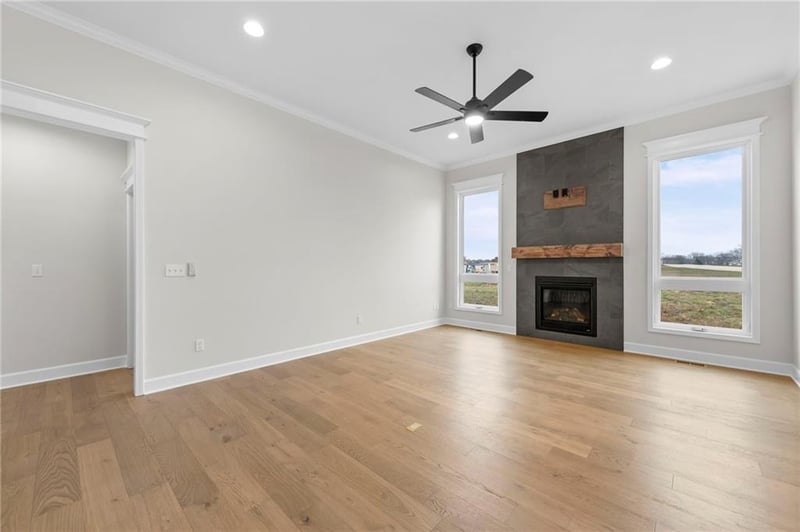 10619 Bell St, Kansas City, MO 64155