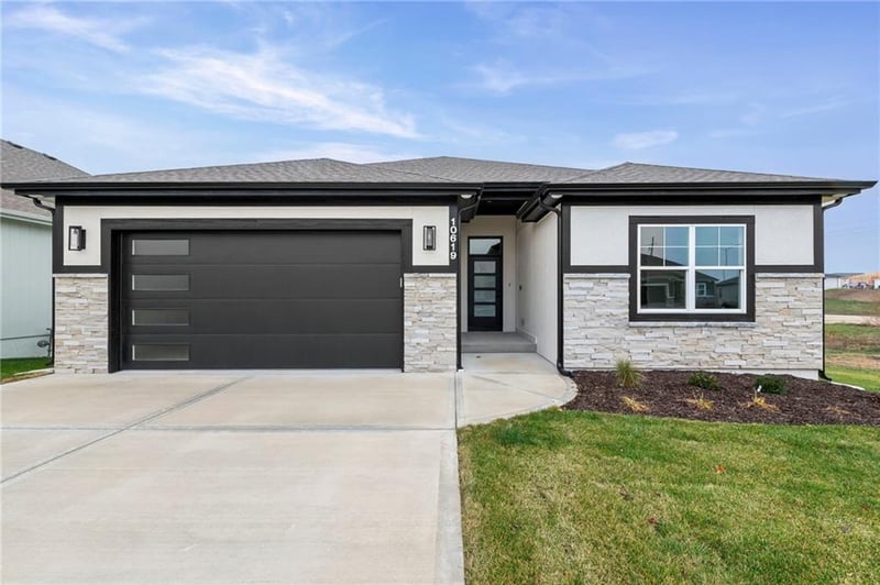 10619 Bell St, Kansas City, MO 64155