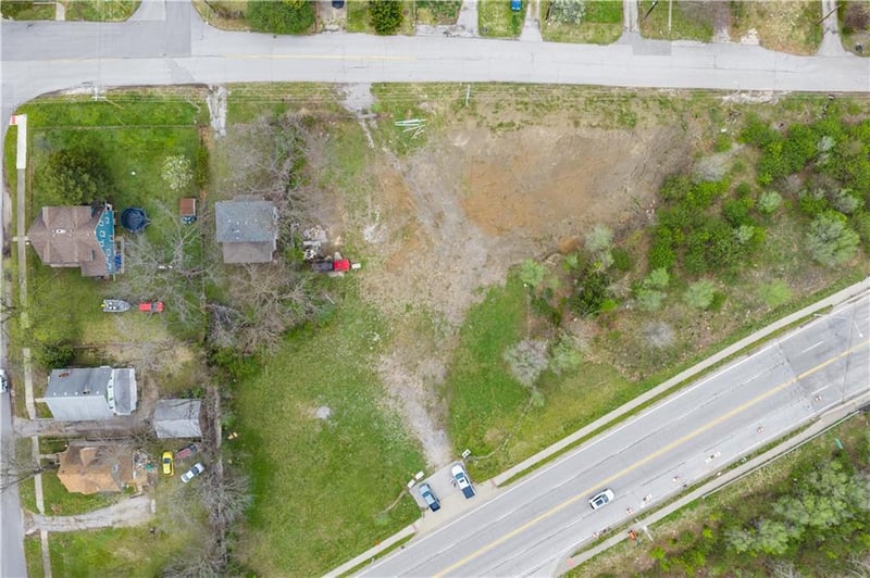 9827 Independence Ave, Independence, MO 64053