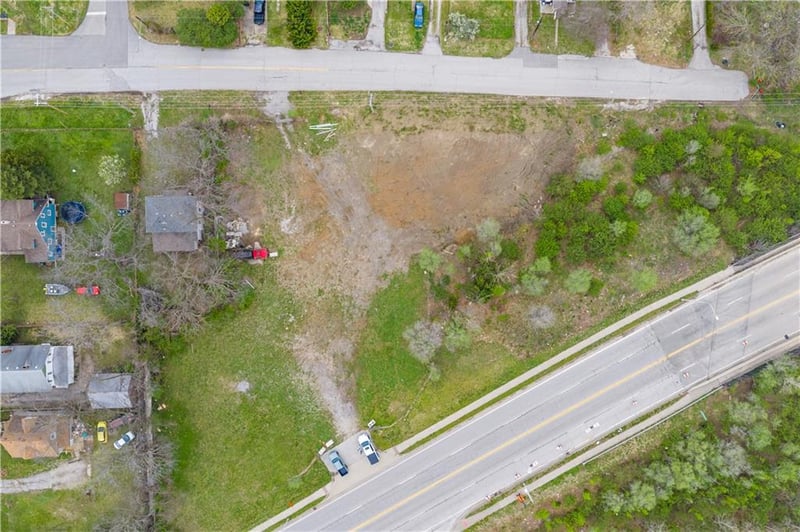 9827 Independence Ave, Independence, MO 64053