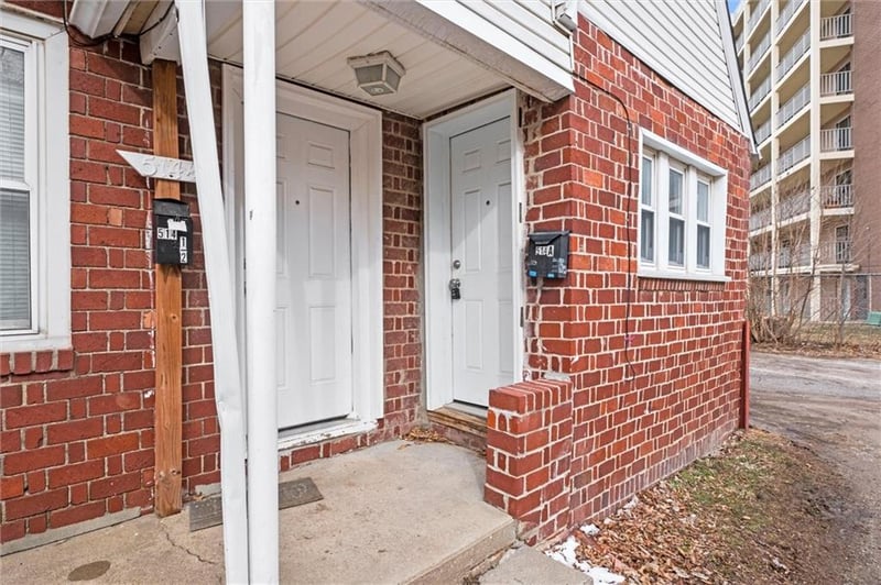 514 Walnut St, Independence, MO 64050