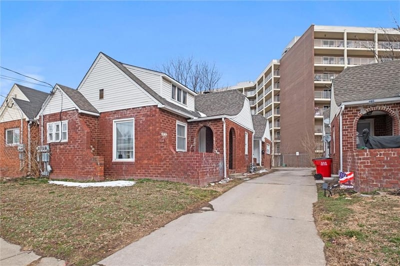 514 Walnut St, Independence, MO 64050