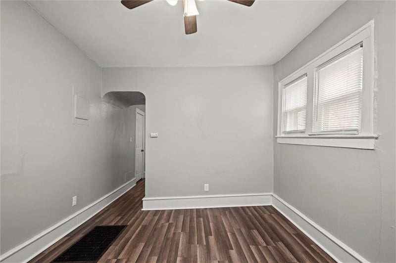514 Walnut St, Independence, MO 64050