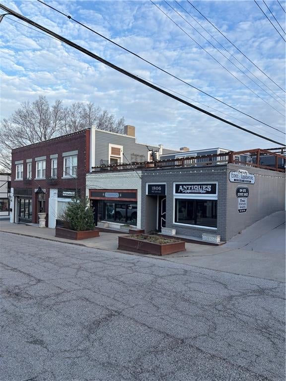 1806 45th St, Kansas City, MO 64111