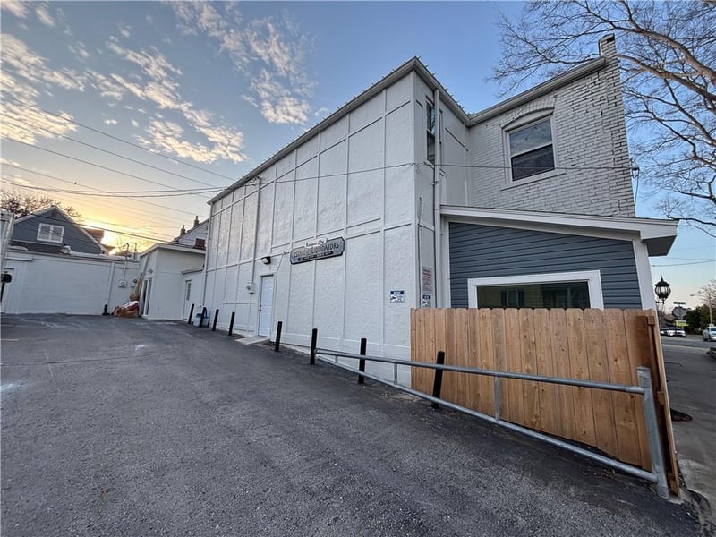 1806 45th St, Kansas City, MO 64111