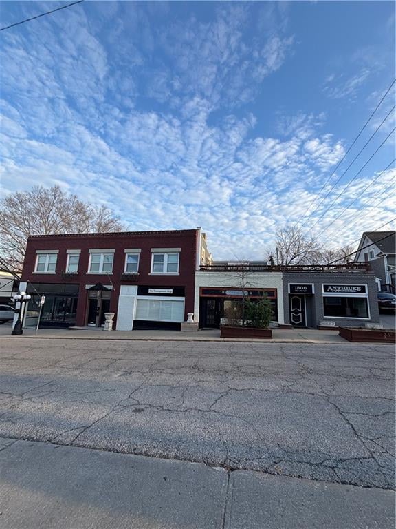 1806 45th St, Kansas City, MO 64111