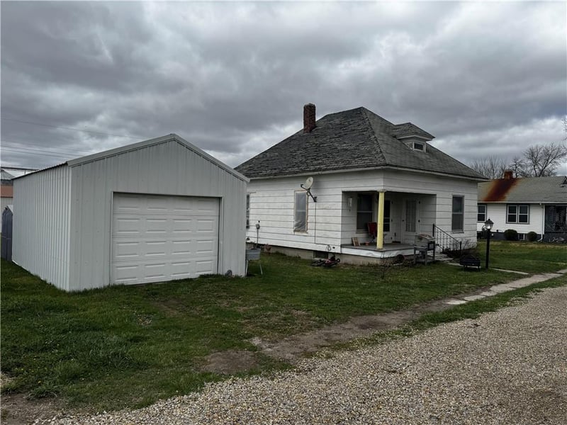 110 Main St, Ravenwood, MO 64479