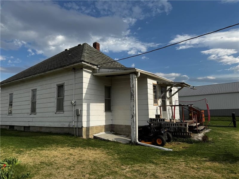 110 Main St, Ravenwood, MO 64479