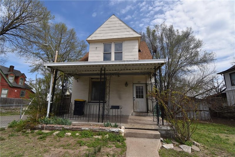 801 Elmwood Ave, Kansas City, MO 64124