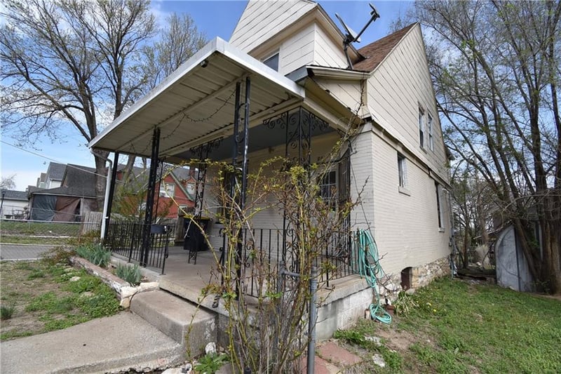 801 Elmwood Ave, Kansas City, MO 64124