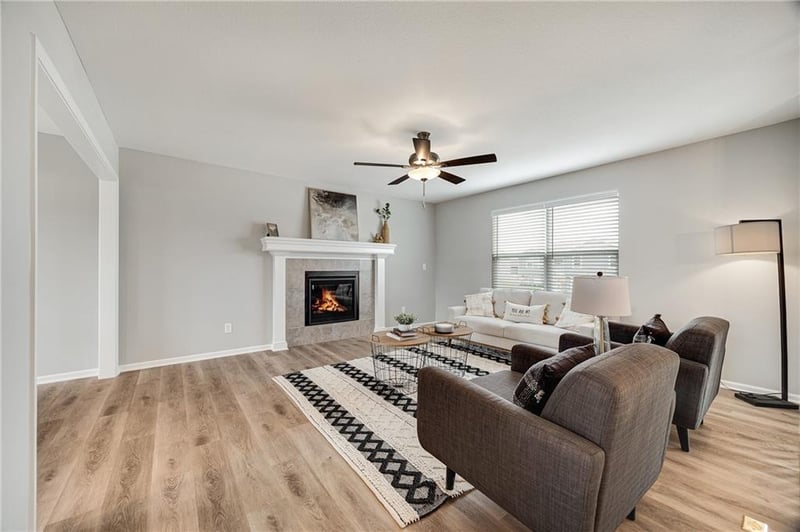 606 Wild Lupine Ln, Raymore, MO 64083