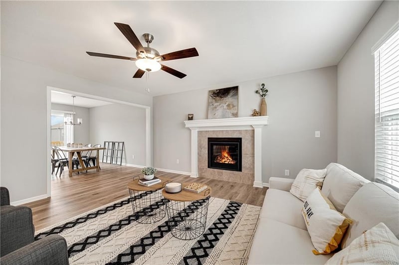 606 Wild Lupine Ln, Raymore, MO 64083