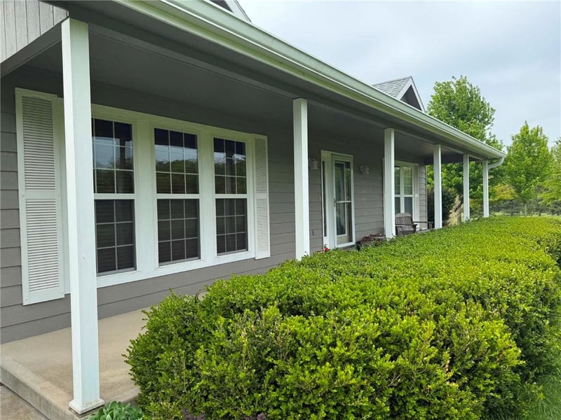 25029 Dehoff Rd, Tonganoxie, KS 66086