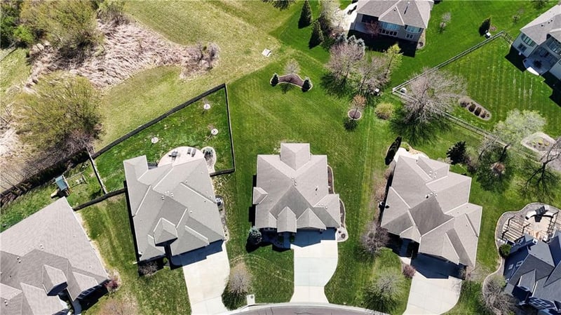 2927 155th Ter, Overland Park, KS 66224