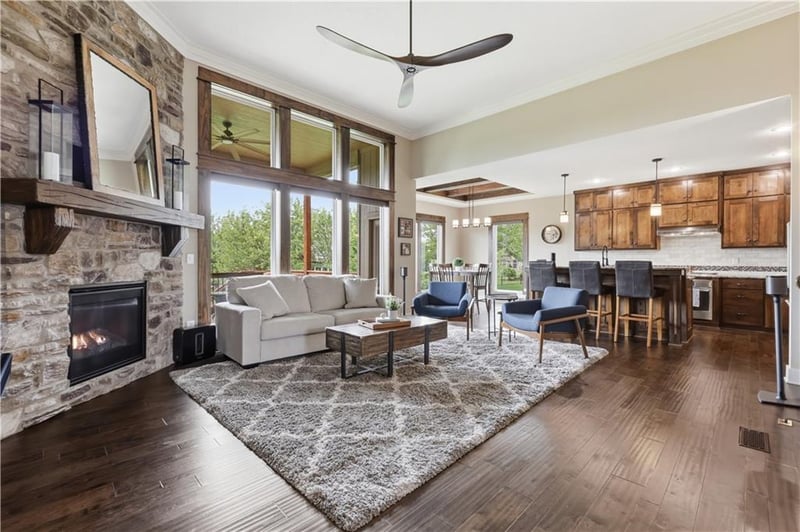 2927 W 155th Ter, Overland Park, KS 66224