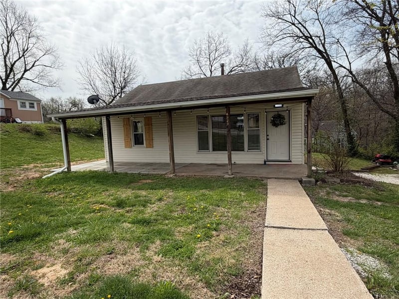 4929 Freeman Ave, Kansas City, KS 66102
