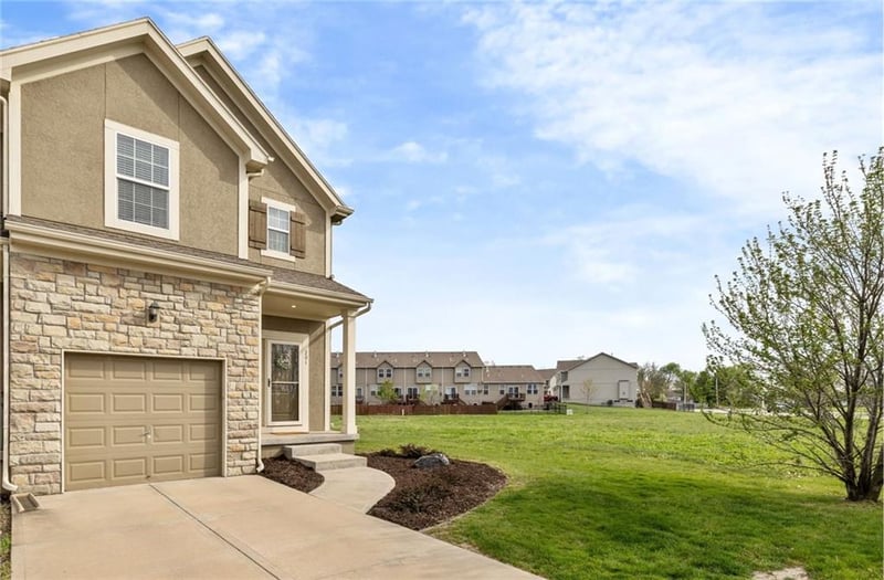 201 Laurel St, Gardner, KS 66030