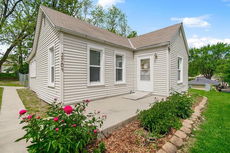 2704 81st St, Kansas City, KS 66109