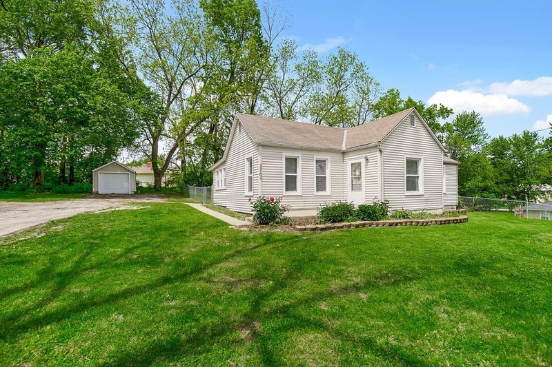 2704 81st St, Kansas City, KS 66109