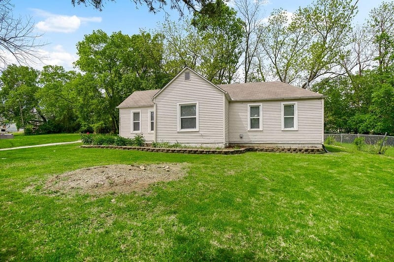 2704 81st St, Kansas City, KS 66109