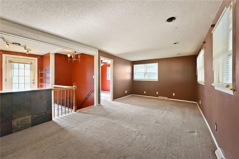 1 - 2 H St, Lake Lotawana, MO 64086