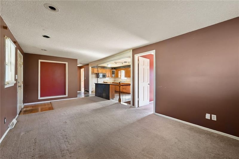 1 - 2 H St, Lake Lotawana, MO 64086