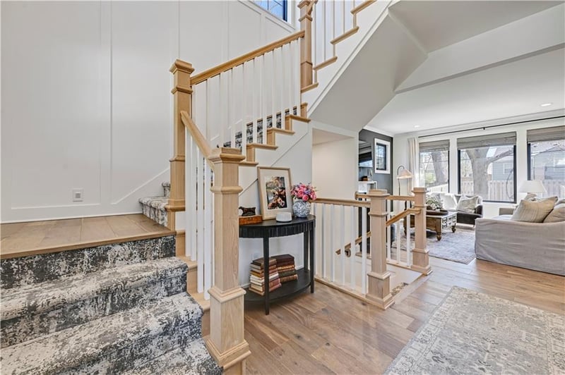 5203 W 71st Ter, Prairie Village, KS 66208