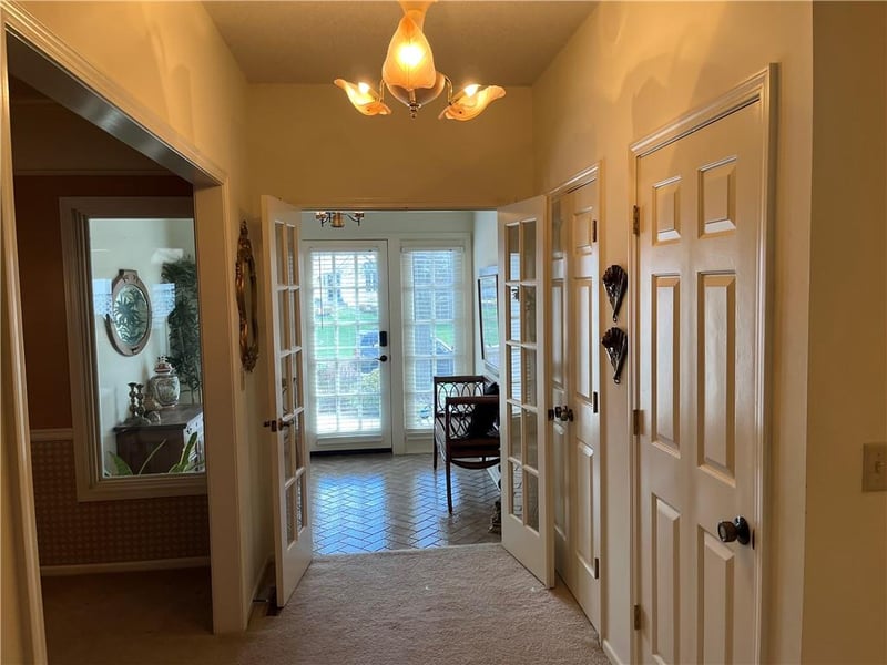 11806 Craig St, Overland Park, KS 66210